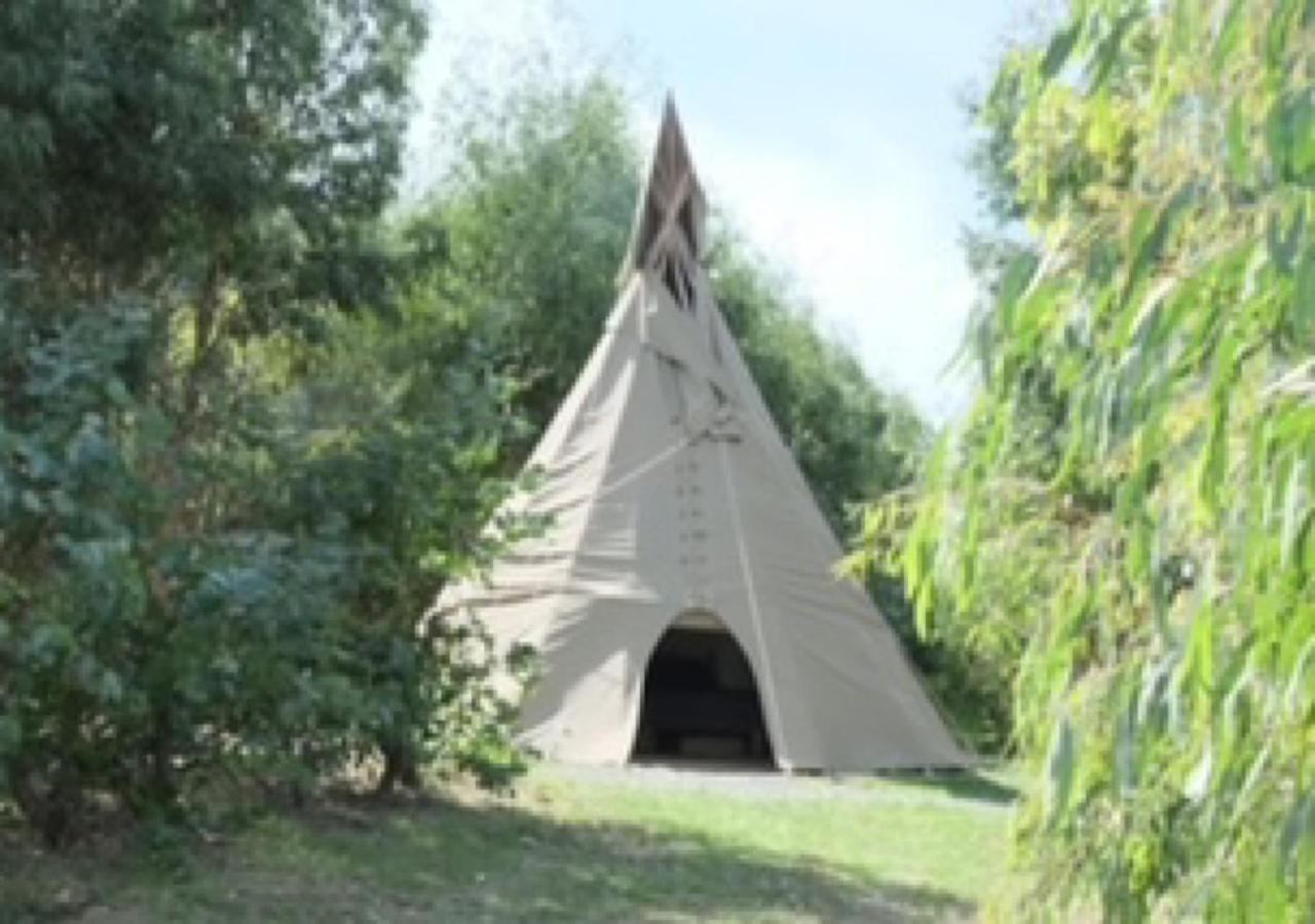 Gumtree Tipis Ξενοδοχείο Bickington Εξωτερικό φωτογραφία